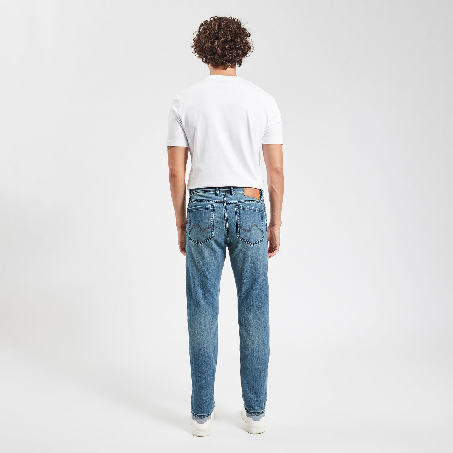 Jean straight en coton et polyester recyclés