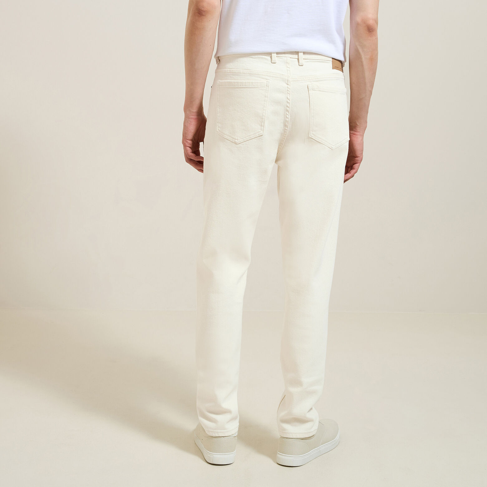 Tapered jeans