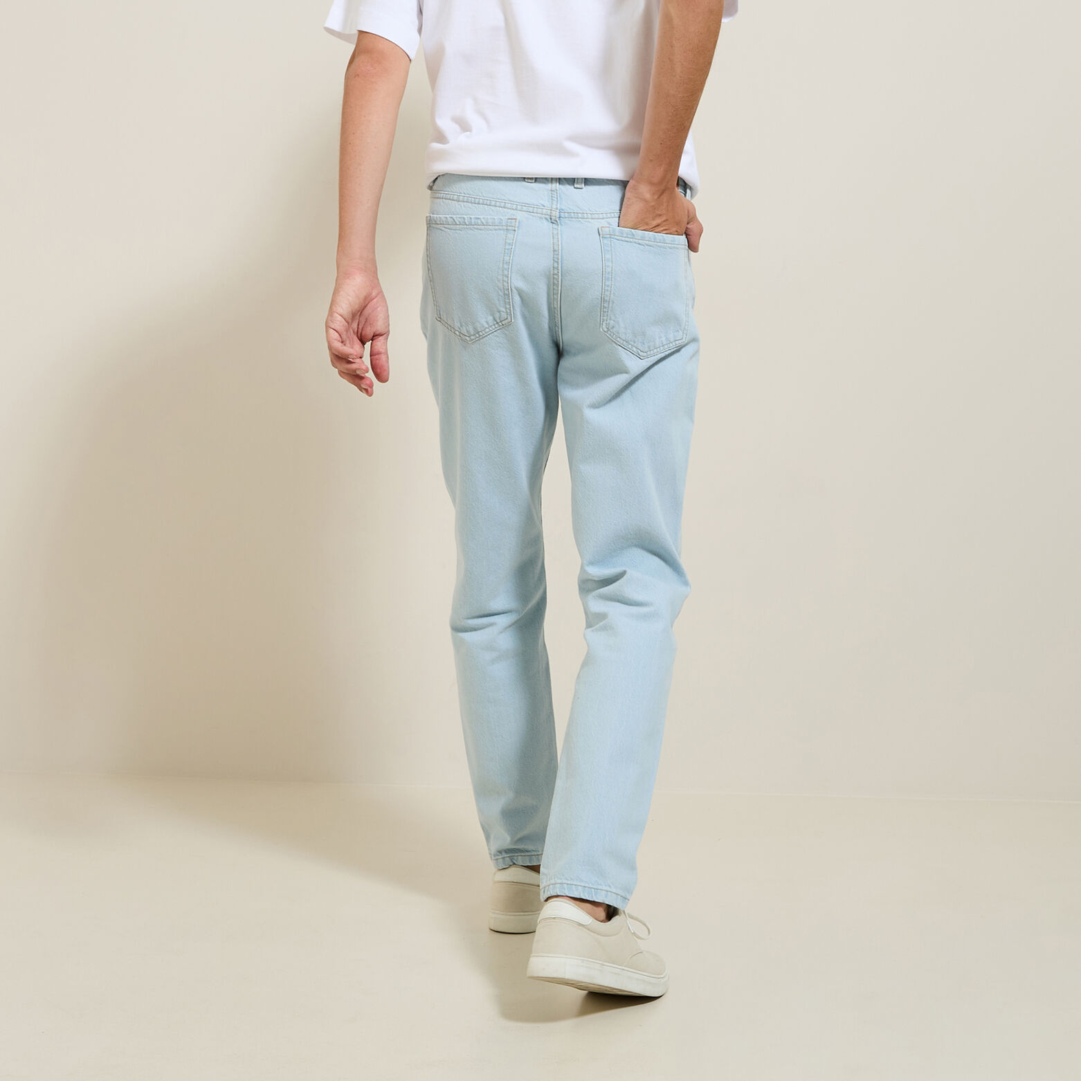 Washed tapered jeans