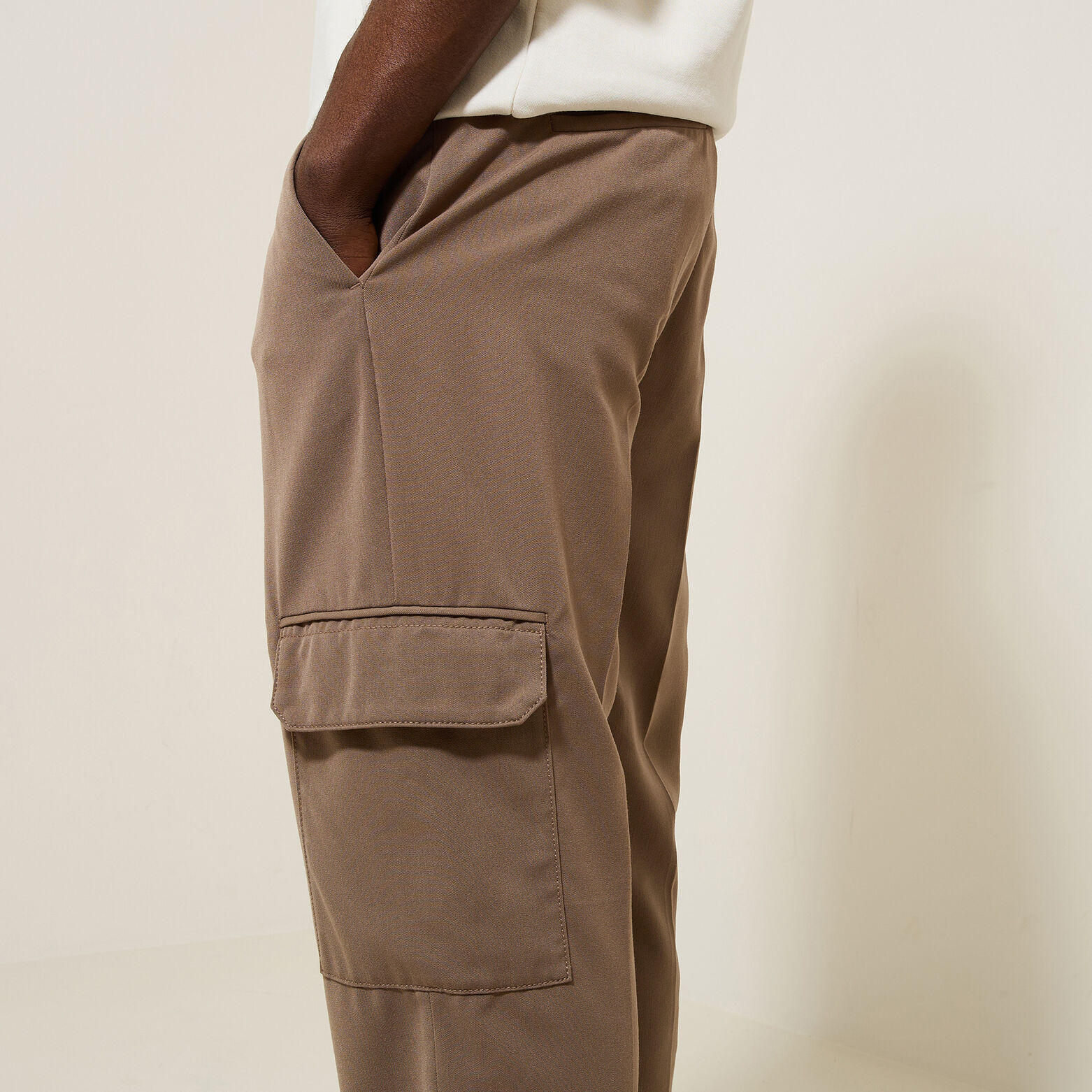 Pantalon cargo coupe relax