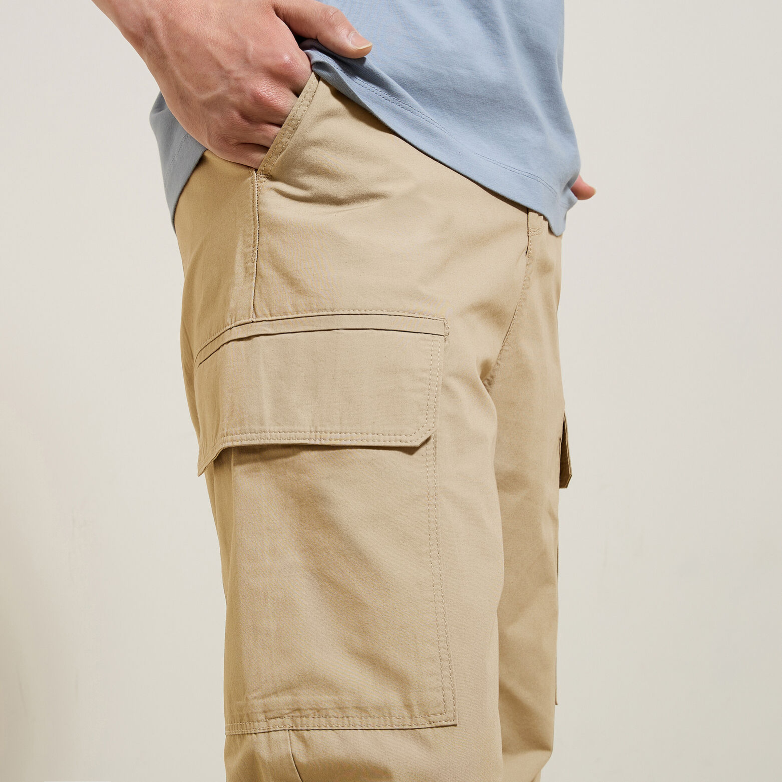 Pantalon cargo matière technique