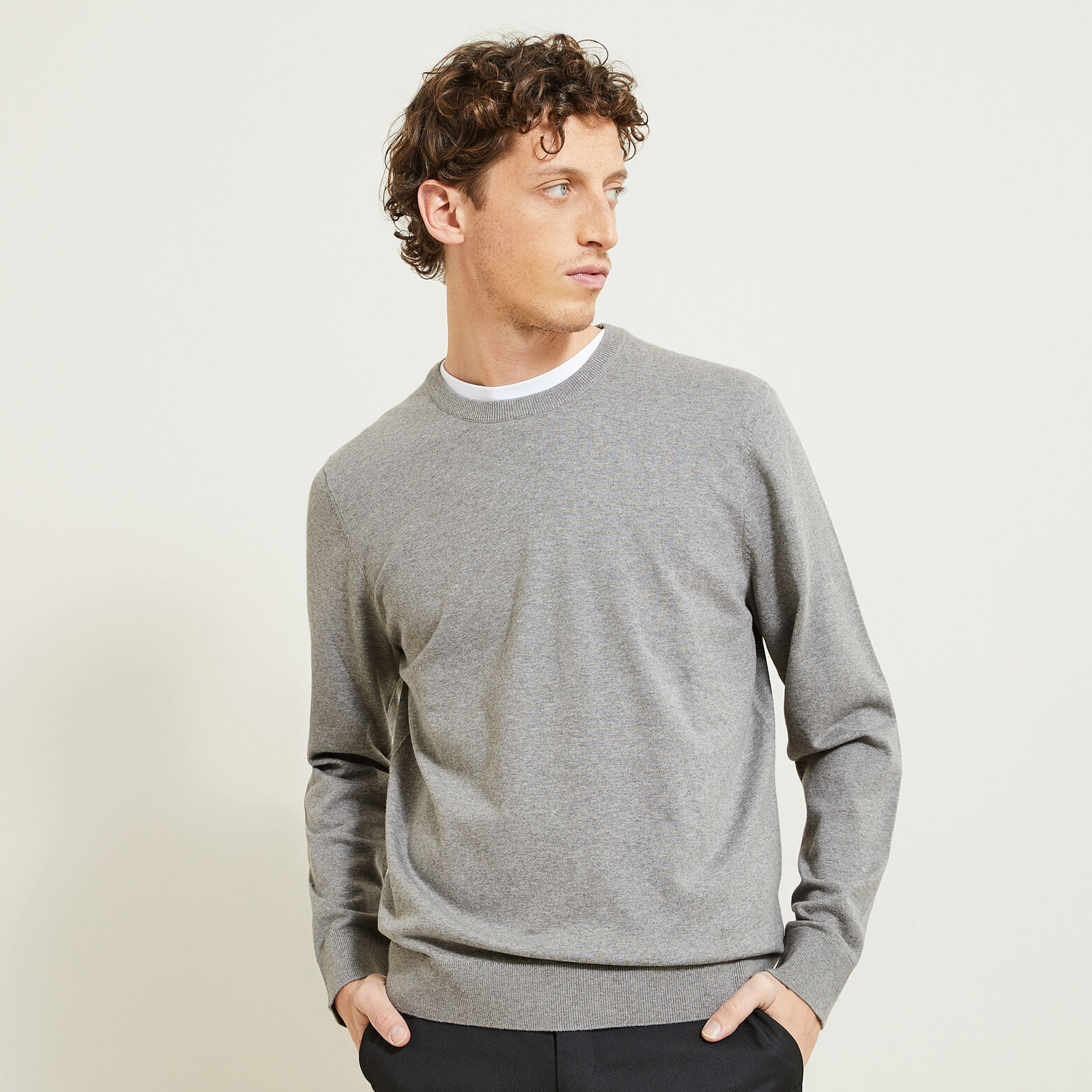 Pull col rond essentiel