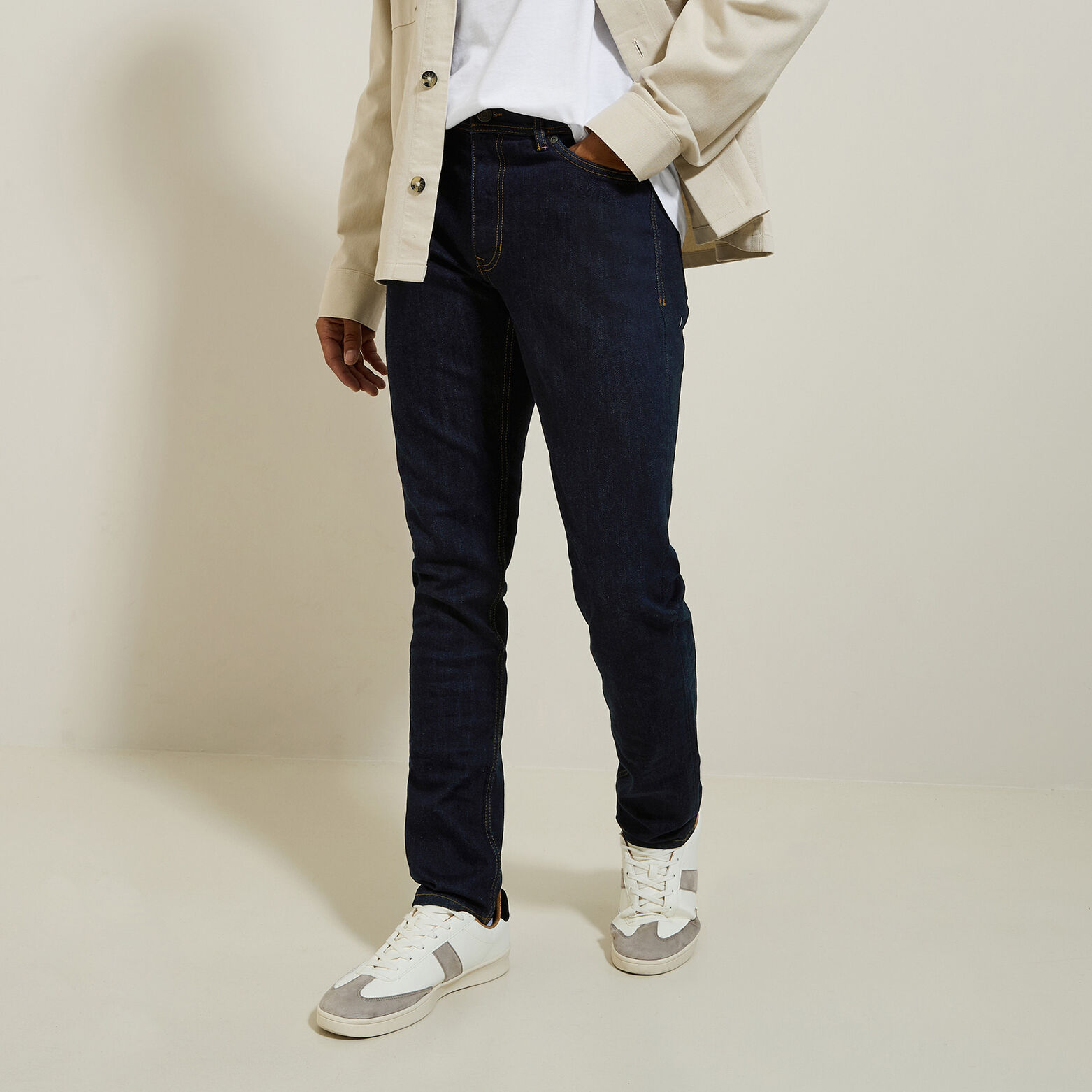 Slim fit jeans in ruw denim