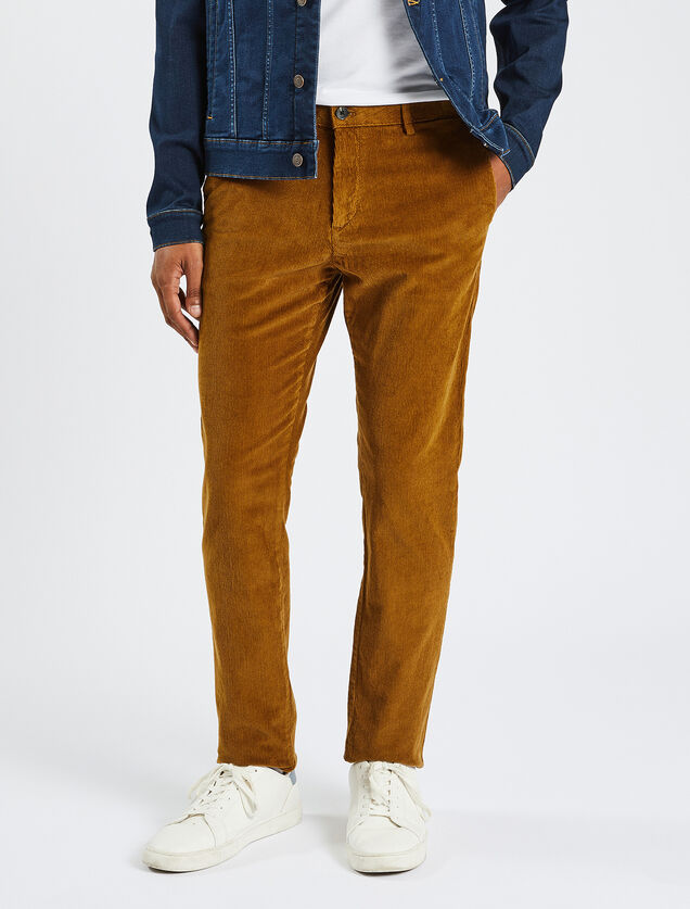 Pantalon chino en velours contient du coton recycl