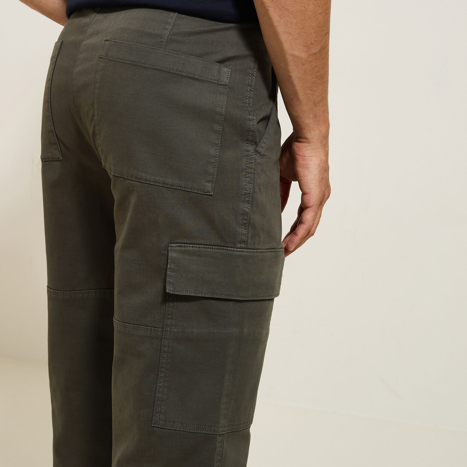 Pantalon cargo droit uni