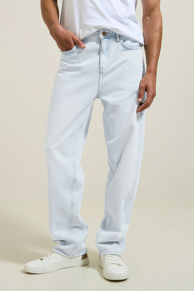 Loose jeans met gedraaide naden